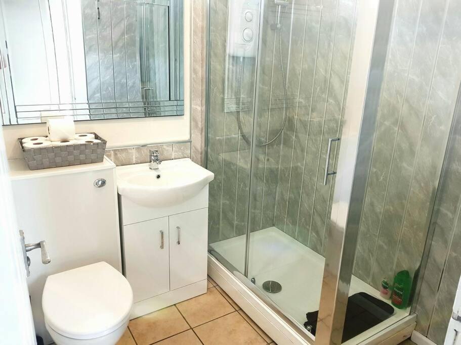 Cosy 2-Bedroom House In Leith Единбург Екстер'єр фото